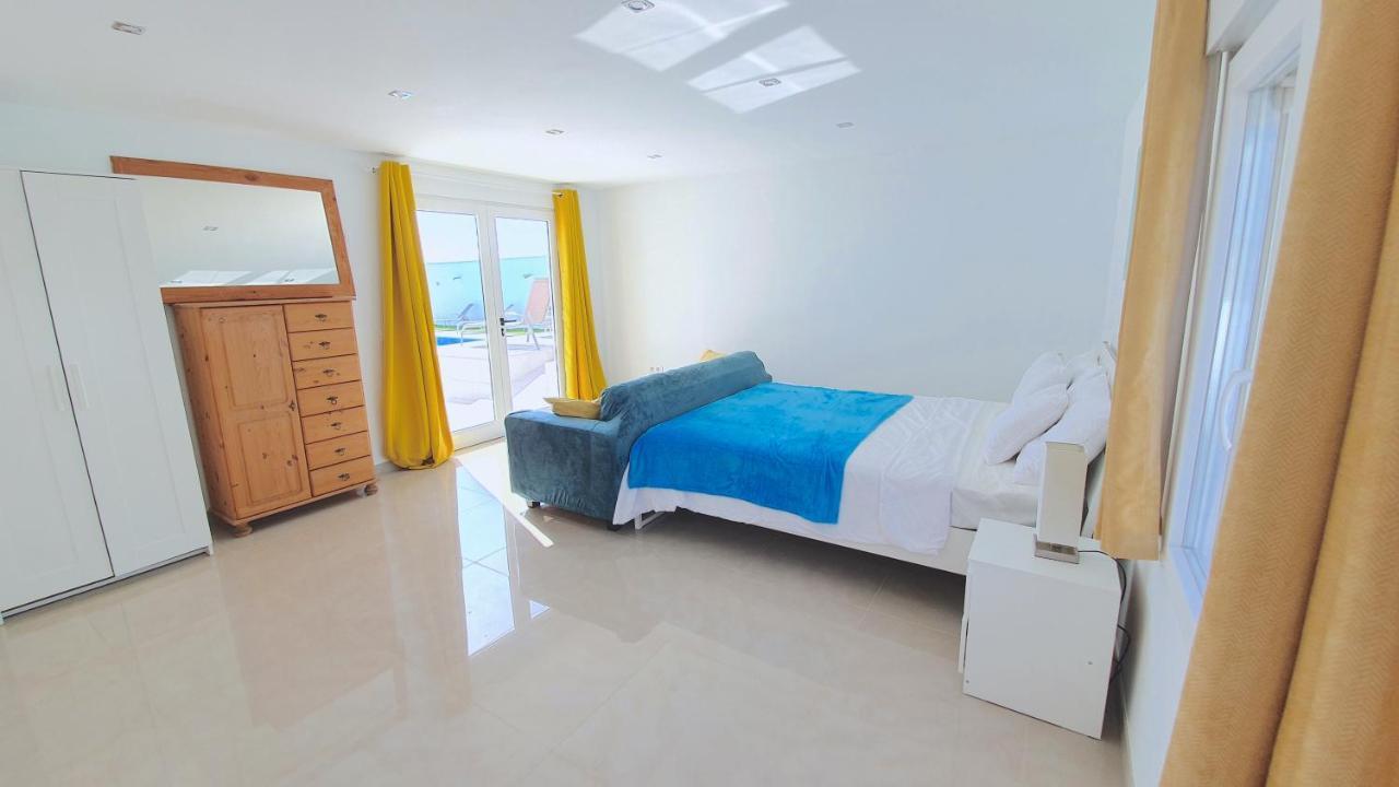 Stunning Sea View Villa With 6 Bedrooms & Heated Pool - Villa Renaissance Playa Blanca (Lanzarote) Exterior foto