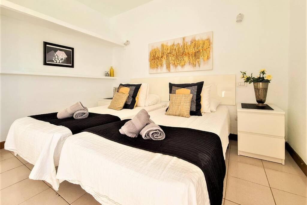 Stunning Sea View Villa With 6 Bedrooms & Heated Pool - Villa Renaissance Playa Blanca (Lanzarote) Quarto foto